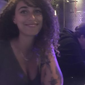 Meet your Posher, Alyy